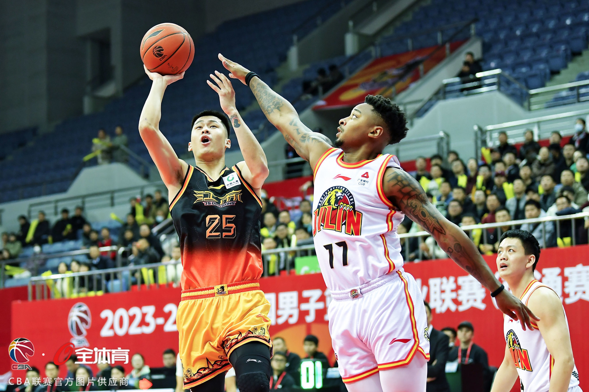 交易来了上海将刘正清送至江苏得到崔晓龙！