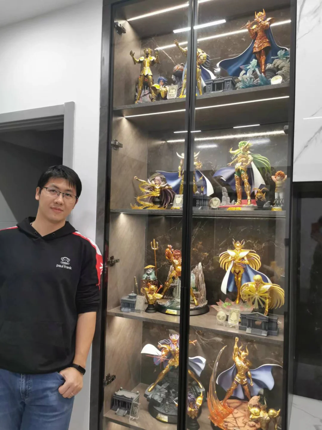 叹息之墙！布努单场十次扑救助队晋级赛后球衣球裤全送