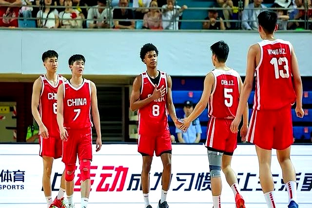 包含国青男篮暴露了差距、展现了潜力的词条