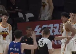 中欧体育app-关于关键时刻全队齐心协力，实现逆转胜利的信息
